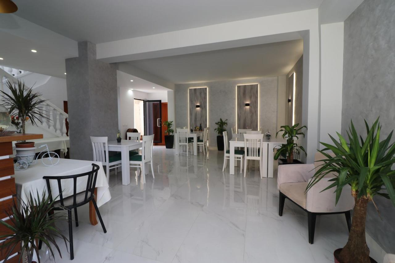 Hotel Kristal Vlore Ngoại thất bức ảnh